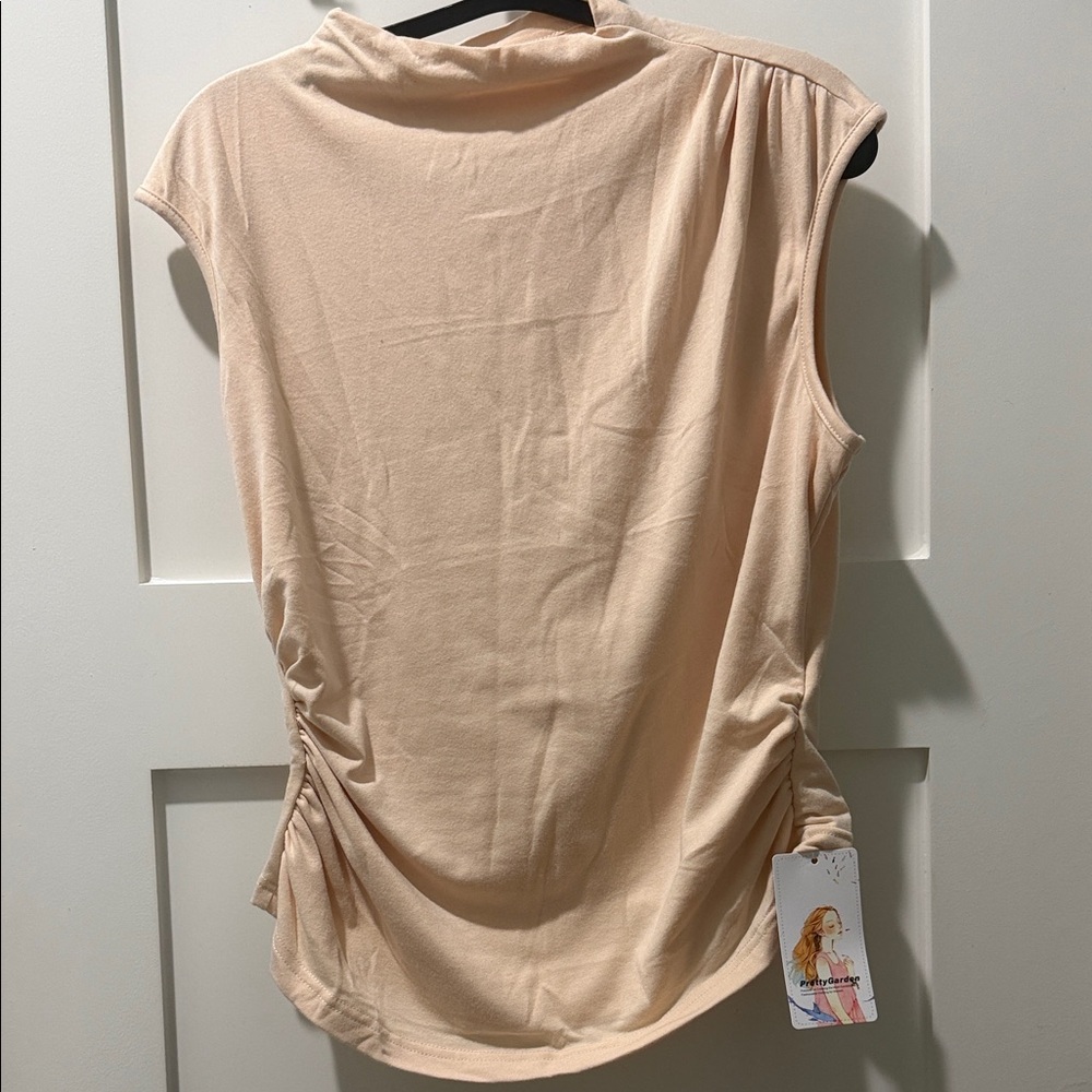 Pretty Garden Chic Sleeveless Blouse Apricot minimalist neutral classic trendy L